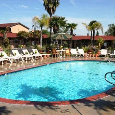 Adelaide Inn Пасо Роблс Экстерьер фото